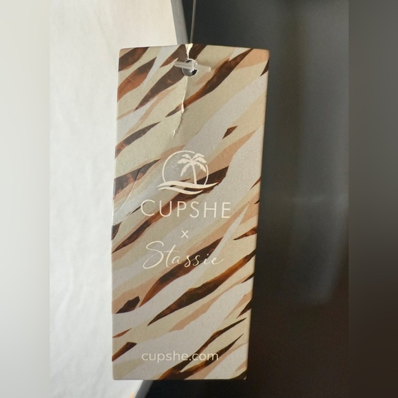 Cupshe X Stassie Oasis Tunneled Top & Extra Cheeky String Bikini Bottoms SKU0907 - Picture 5 of 9